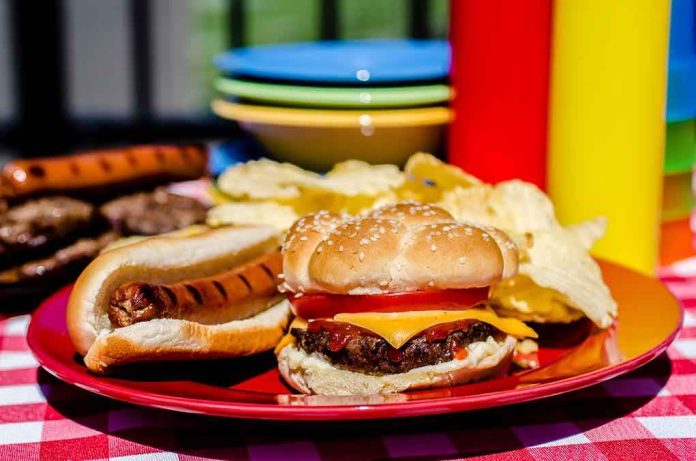 shutterstock_154709804.jpg picnic